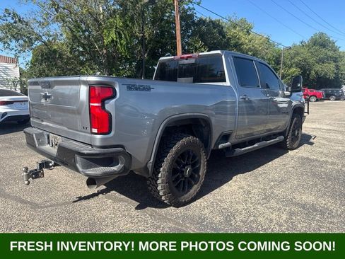 Used 2025 Chevrolet Silverado 2500 LT w/ Trail Boss Package AWD/4WD image 2