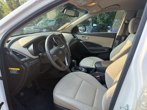 Used 2018 Hyundai Santa Fe SE AWD/4WD image 5