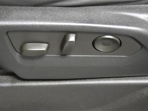 Certified 2022 Chevrolet Suburban RST w/ Sport Performance Package image 12