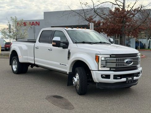 Used 2019 Ford F450 Platinum w/ Platinum Ultimate Package image 2
