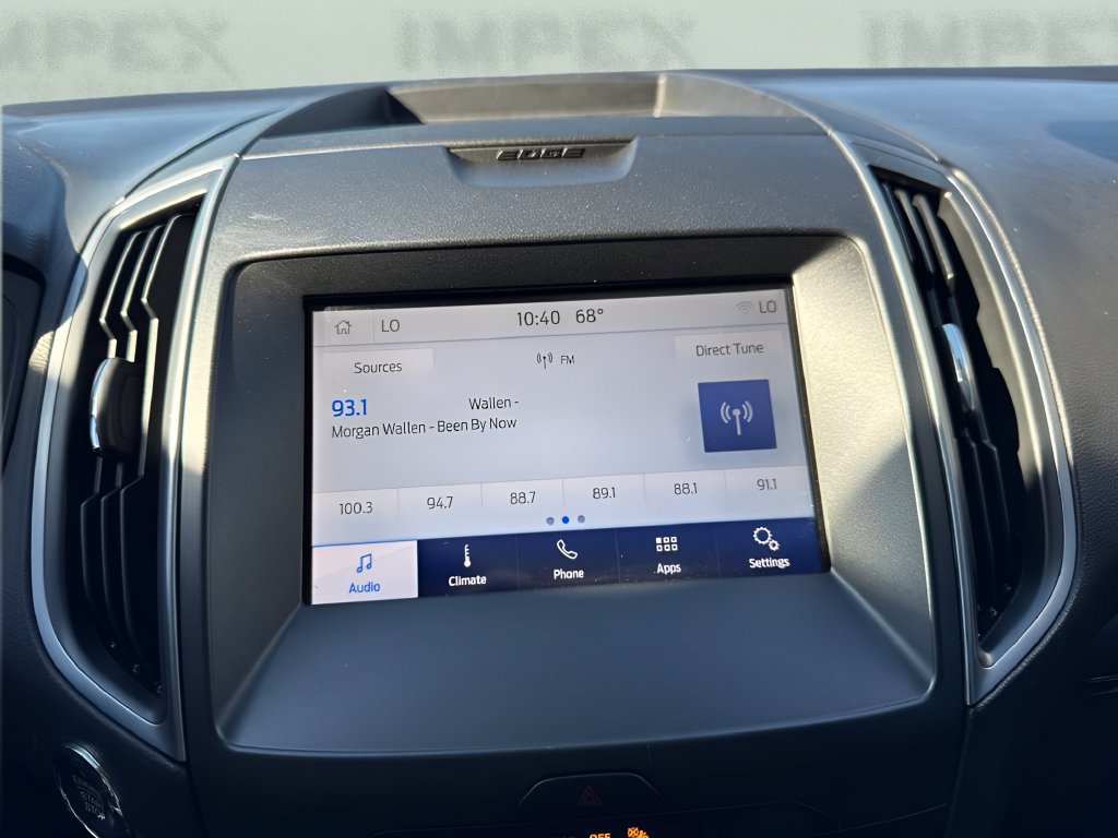 Used 2020 Ford Edge SE FWD image 18