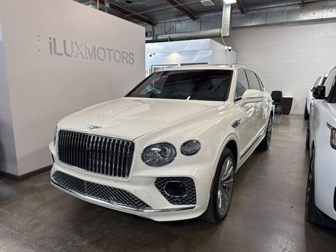 Used 2023 Bentley Bentayga Extended Wheelbase AWD/4WD image 1