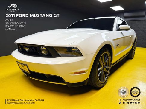 Used 2011 Ford Mustang GT RWD image 1