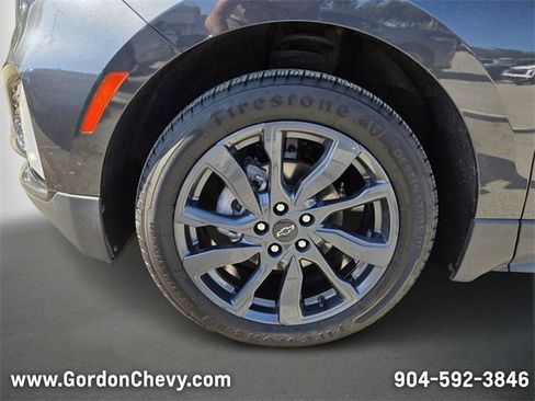 Certified 2022 Chevrolet Equinox RS w/ Infotainment Package image 11