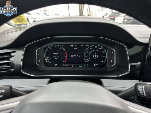 Used 2025 Volkswagen Jetta SEL FWD image 25