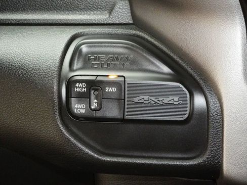 Used 2022 RAM 2500 Big Horn AWD/4WD image 19