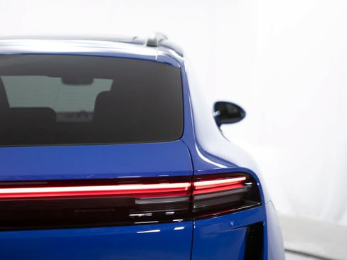 New 2026 Porsche Macan Turbo Electric AWD/4WD image 21