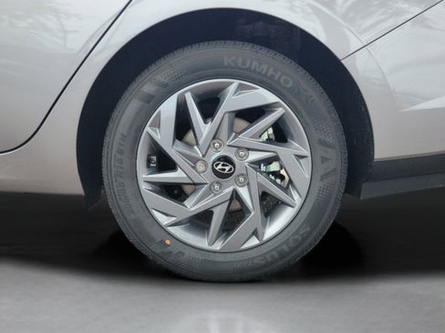 New 2025 Hyundai Elantra Hybrid FWD image 34