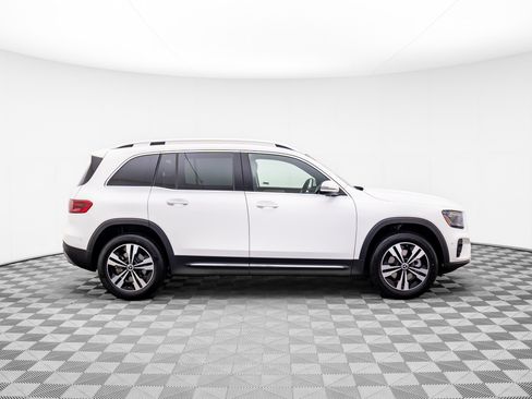 New 2025 Mercedes-Benz GLB 250 GLB 250 image 6