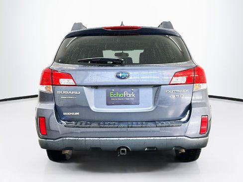Used 2014 Subaru Outback 3.6R Limited w/ Moonroof Package AWD/4WD image 7
