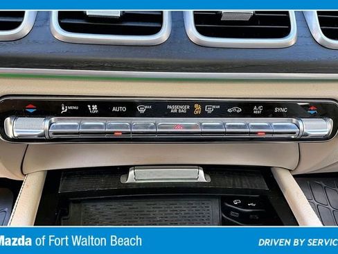 Used 2023 Mercedes-Benz GLS 580 4MATIC image 24