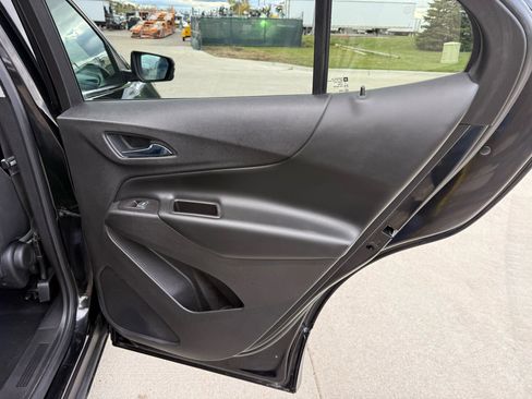 Used 2018 Chevrolet Equinox LT w/ Sun & Infotainment Package image 21