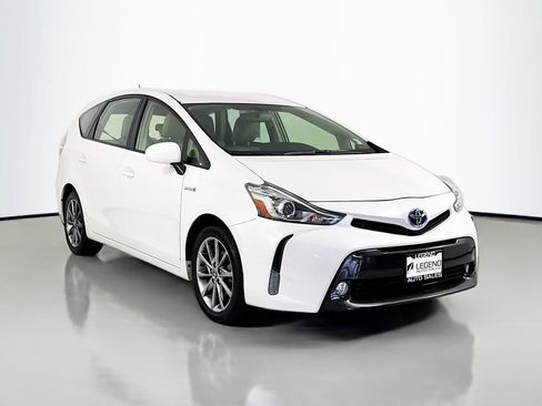 Used 2015 Toyota Prius V Five FWD image 4