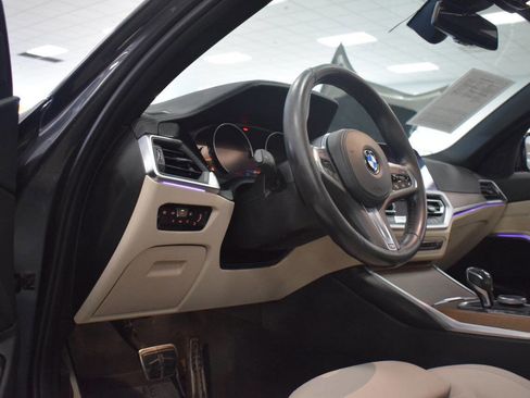 Used 2020 BMW 330i Sedan w/ M Sport Package image 31