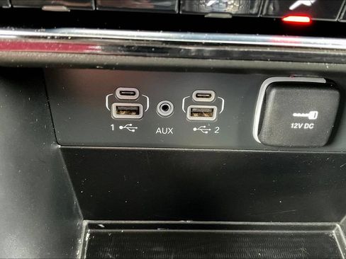 Used 2024 Jeep Grand Cherokee Laredo RWD image 15
