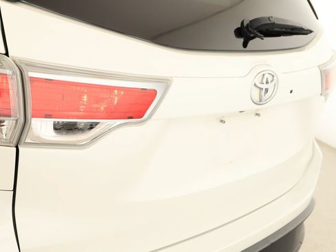 Used 2016 Toyota Highlander Limited FWD image 34