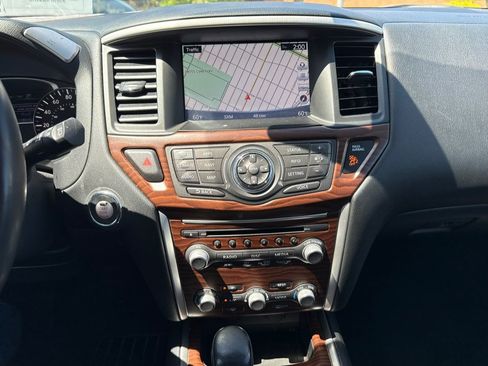 Used 2017 Nissan Pathfinder Platinum w/ Cargo Package AWD/4WD image 16