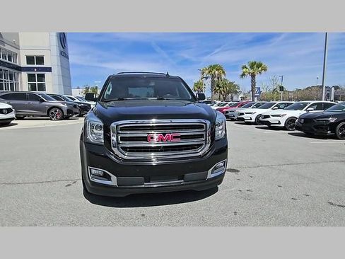 Used 2019 GMC Yukon SLE w/ SLE Value Package image 30