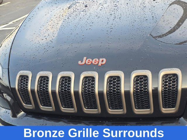 Used 2016 Jeep Cherokee 75th Anniversary FWD image 29