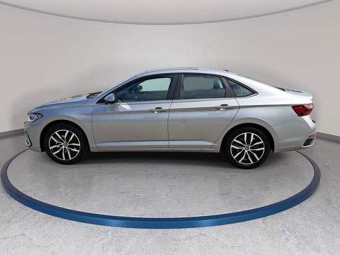 New 2026 Volkswagen Jetta SE image 8