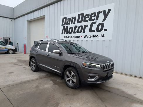 Used 2019 Jeep Cherokee Limited image 1