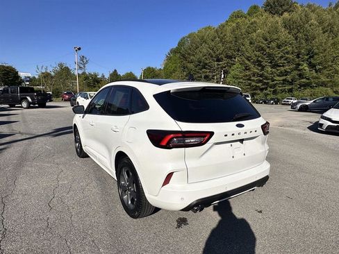 Used 2023 Ford Escape ST-Line w/ Tech Pack #1 FWD image 7