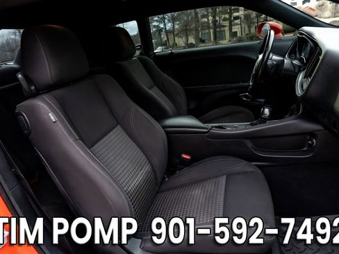 Used 2019 Dodge Challenger SXT image 14
