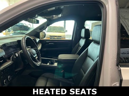 Used 2025 Chevrolet Tahoe Z71 w/ Comfort Package image 12