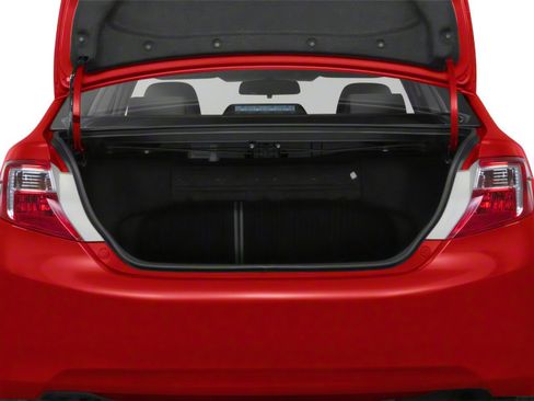 Used 2012 Toyota Camry SE FWD image 12