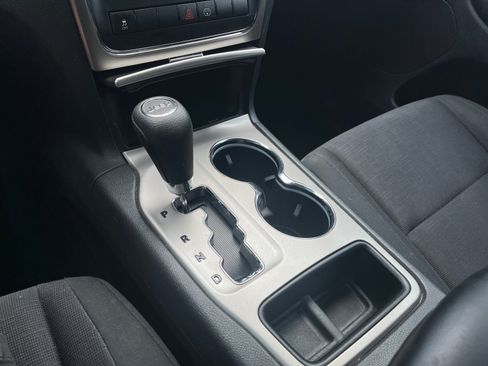 Used 2013 Jeep Grand Cherokee Laredo w/ Laredo E Group AWD/4WD image 16