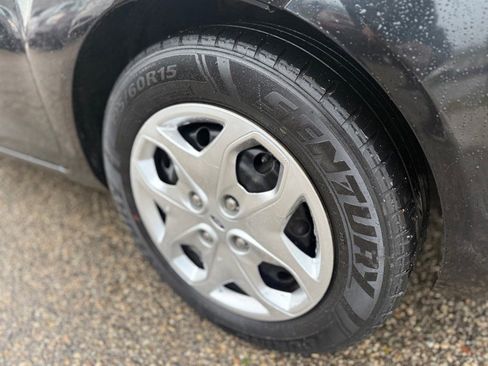 Used 2013 Ford Fiesta SE image 7