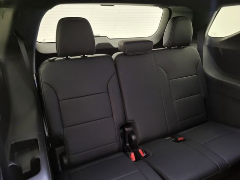 New 2026 Chevrolet Traverse LT w/ Driver Confidence Package FWD image 39