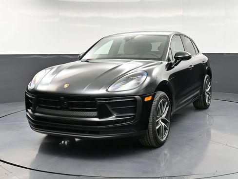 New 2026 Porsche Macan AWD/4WD image 6