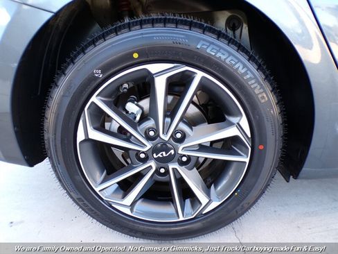 Used 2024 Kia Forte LXS FWD image 34