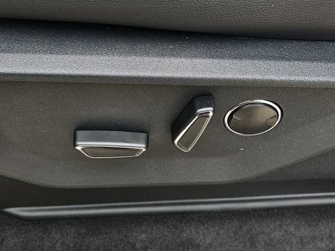 New 2025 Ford F150 Lariat w/ Equipment Group 502A High image 27