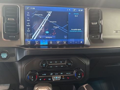 Used 2022 Ford Bronco Outer Banks AWD/4WD image 9