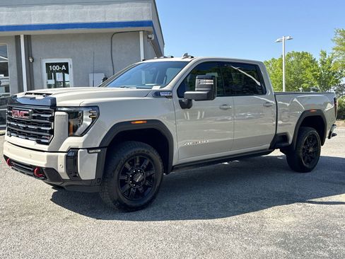 Used 2026 GMC Sierra 3500 AT4 w/ AT4 Premium Plus Package AWD/4WD image 5