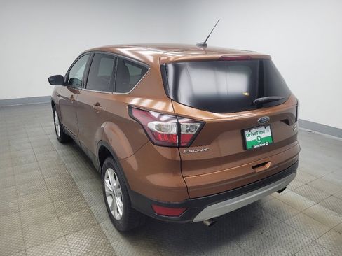 Used 2017 Ford Escape SE w/ SE Cold Weather Package AWD/4WD image 5