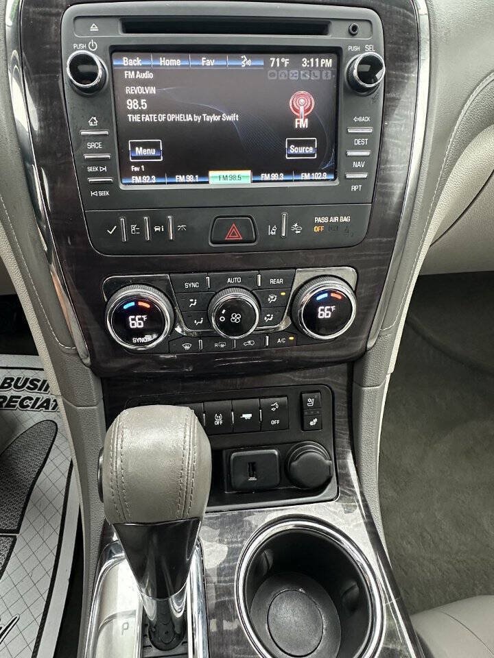 Used 2016 Buick Enclave Premium w/ Experience Buick Package FWD image 16