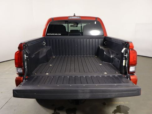 Used 2022 Toyota Tacoma SR5 w/ Technology Package RWD image 17
