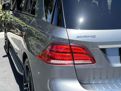 Used 2019 Mercedes-Benz GLE 43 AMG 4MATIC image 51