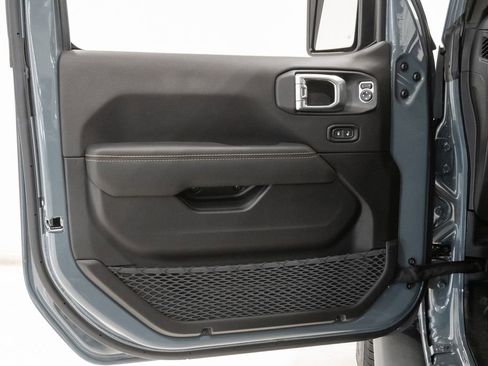 New 2026 Jeep Gladiator Sport image 8