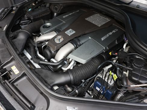 Used 2015 Mercedes-Benz GL 63 AMG 4MATIC image 68