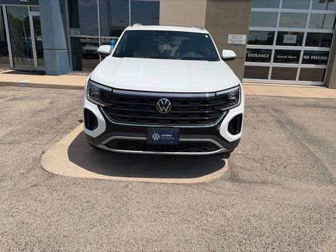 Certified 2024 Volkswagen Atlas Cross Sport SE w/ Panoramic Sunroof Package AWD/4WD image 3