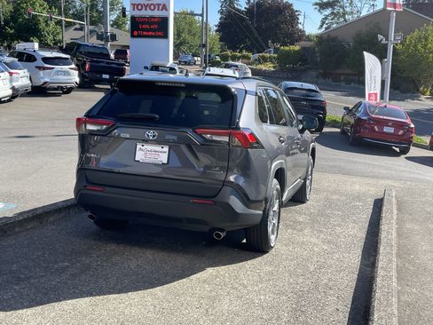 Certified 2024 Toyota RAV4 LE AWD/4WD image 6