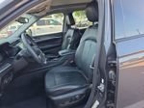 Used 2022 Jeep Grand Cherokee Limited RWD image 10