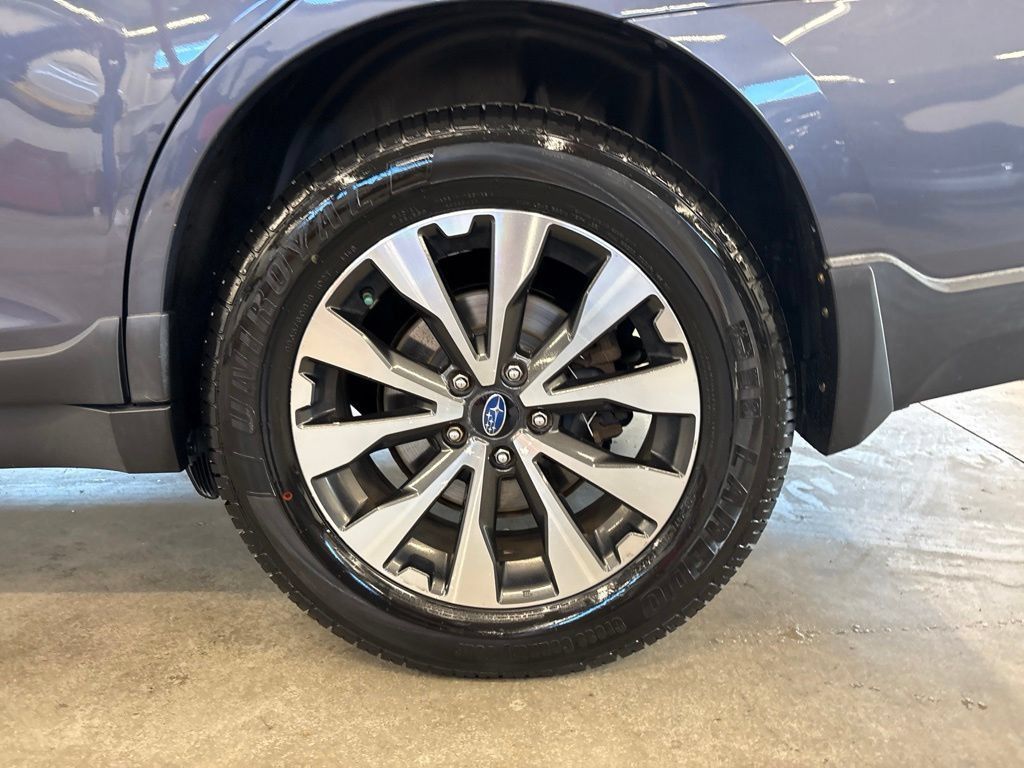 Used 2017 Subaru Outback 2.5i Limited AWD/4WD image 27
