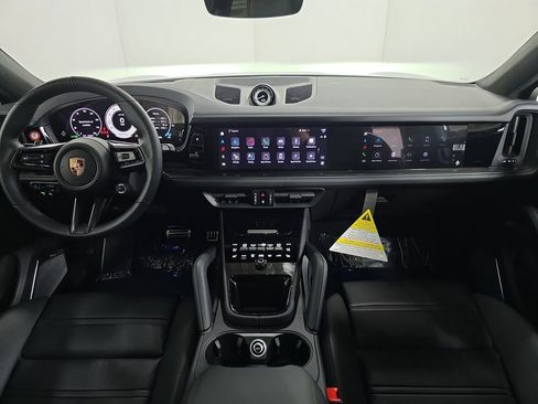 New 2025 Porsche Cayenne GTS image 13