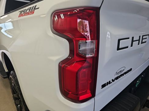 Certified 2024 Chevrolet Silverado 1500 LT Trail Boss w/ Convenience Package II AWD/4WD image 39