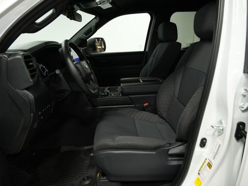Used 2025 Toyota Tundra SR AWD/4WD image 30